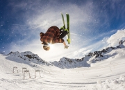 开云足球直播-文班亚马阴影下的较量，湖人对阵广厦，一场被重新定义的比赛