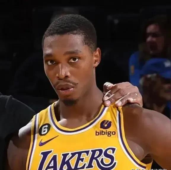 巴西男篮强势立陶宛男篮，莫兰特惊艳世界