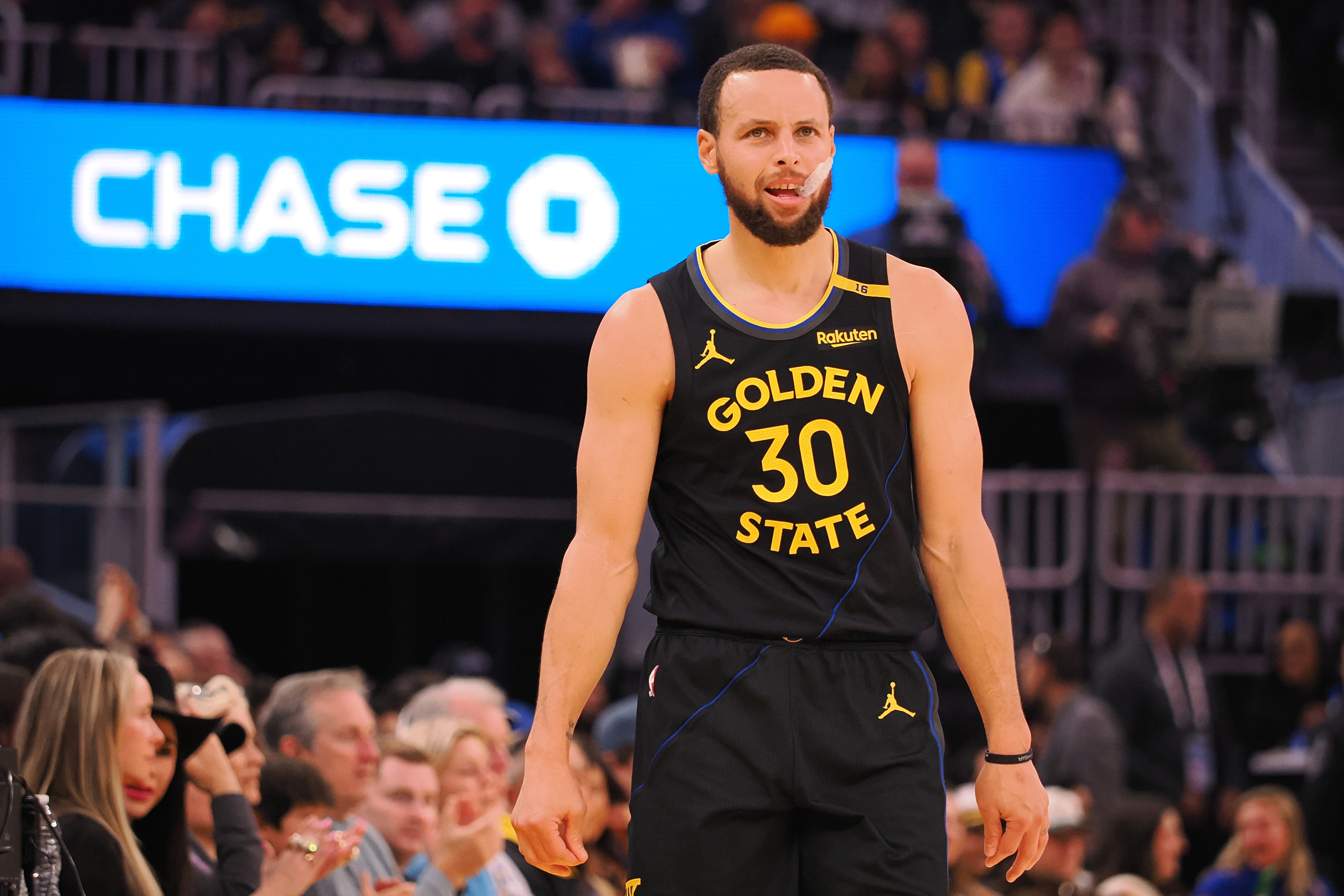 独行侠完胜日本男篮,库里惊艳世界的简单介绍 独行侠完胜日本男篮,库里惊艳世界的简单介绍