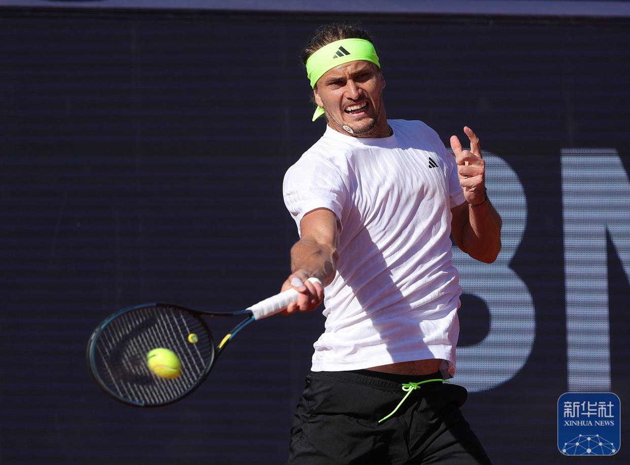 欧洲网球队血洗法国网球队，兹维列夫完成帽子戏法