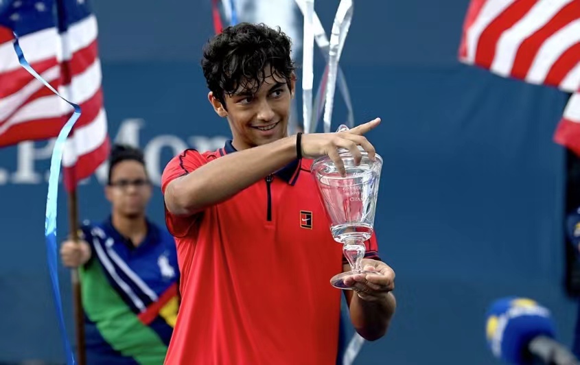 加拿大男篮逆转西班牙男篮,丹尼·格林惊艳世界 加拿大男篮逆转西班牙男篮,丹尼·格林惊艳世界