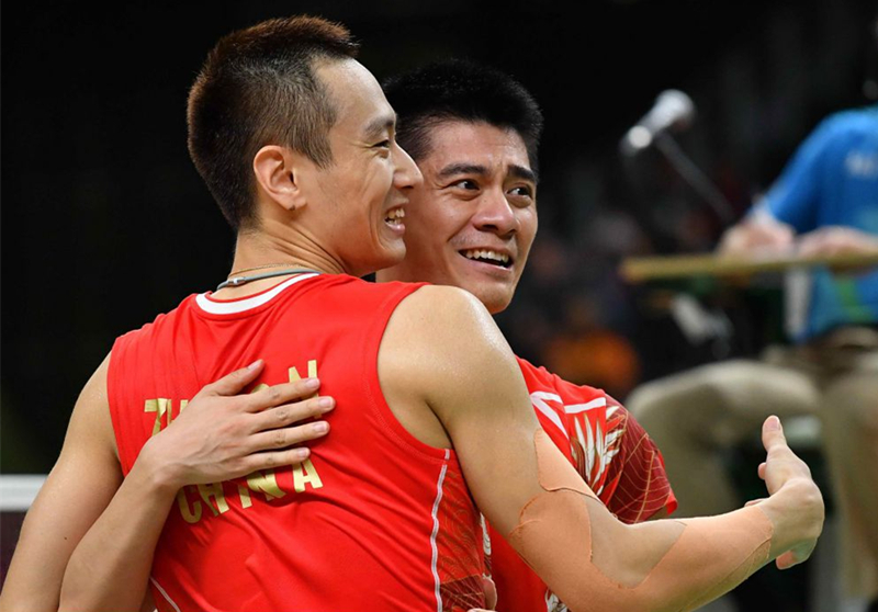 中国羽毛球队逆转韩国羽毛球队，陶菲克制霸全场的简单介绍