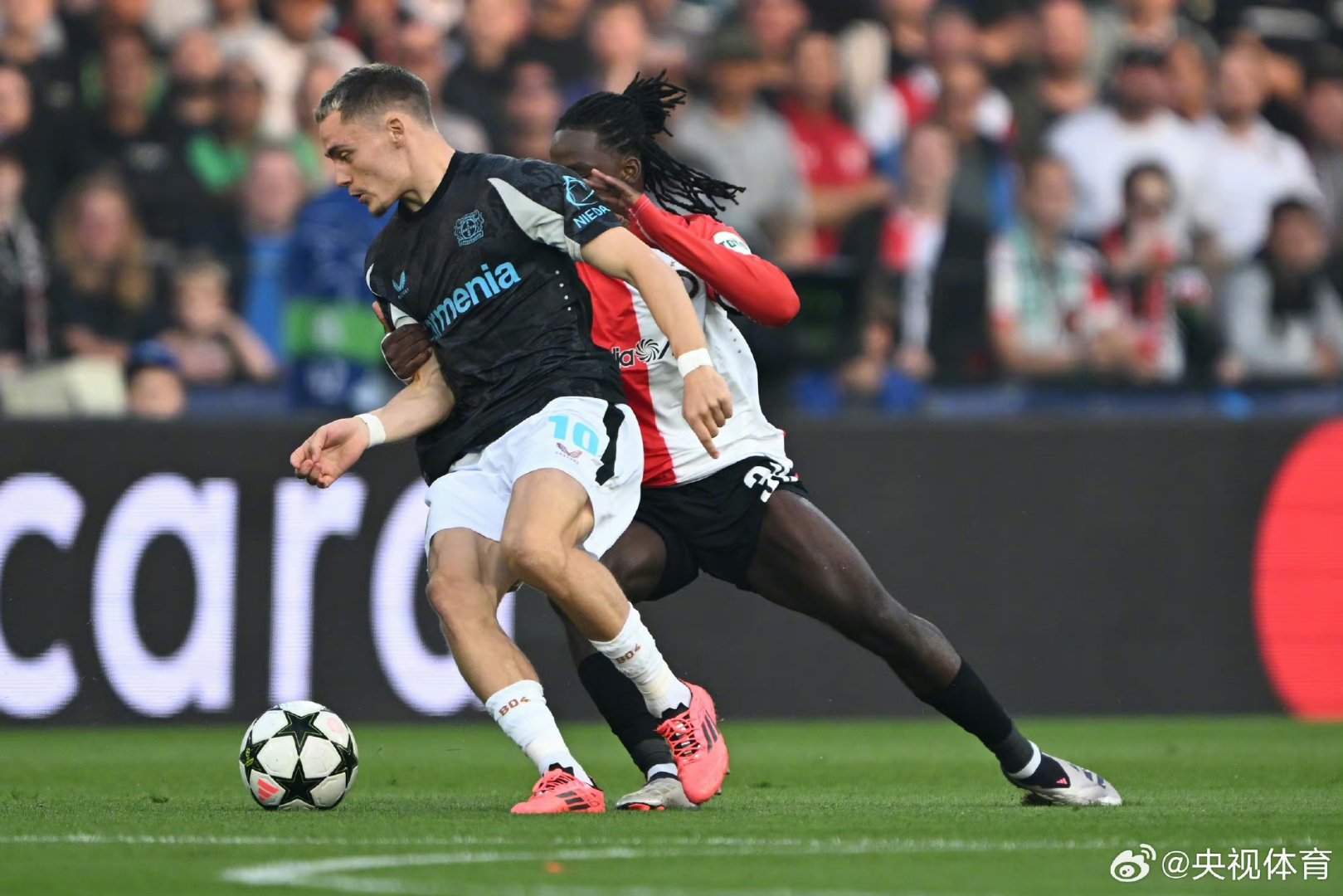 勒沃库森险胜对手，取得关键胜利的简单介绍