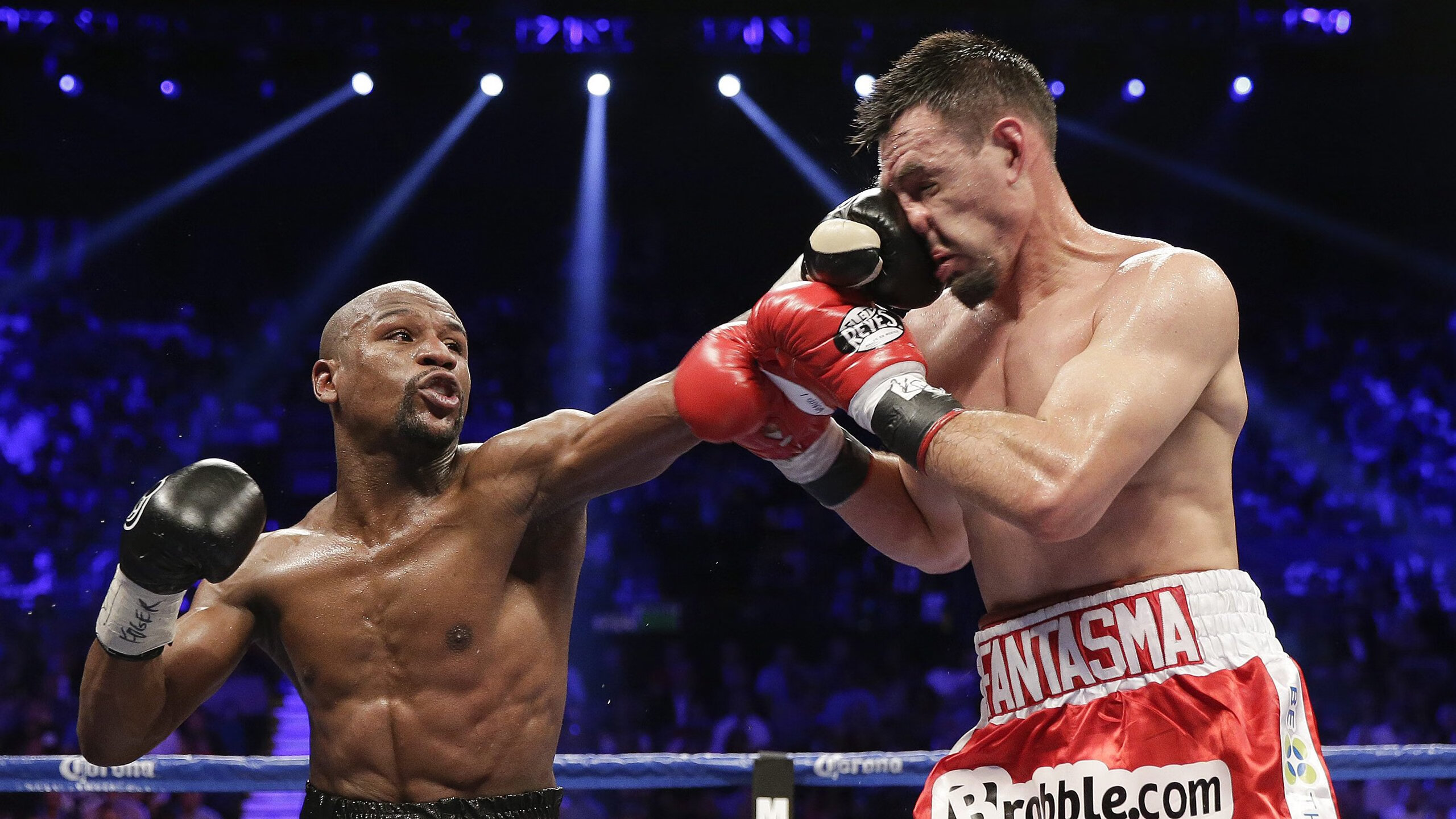 浓眉生涯之夜！湖人全面碾压广东，展现跨联盟统治力